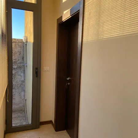 De Pietro Landsted *