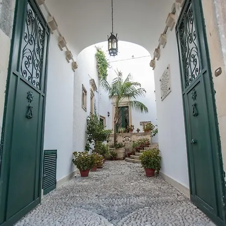 De Pietro Country house *
